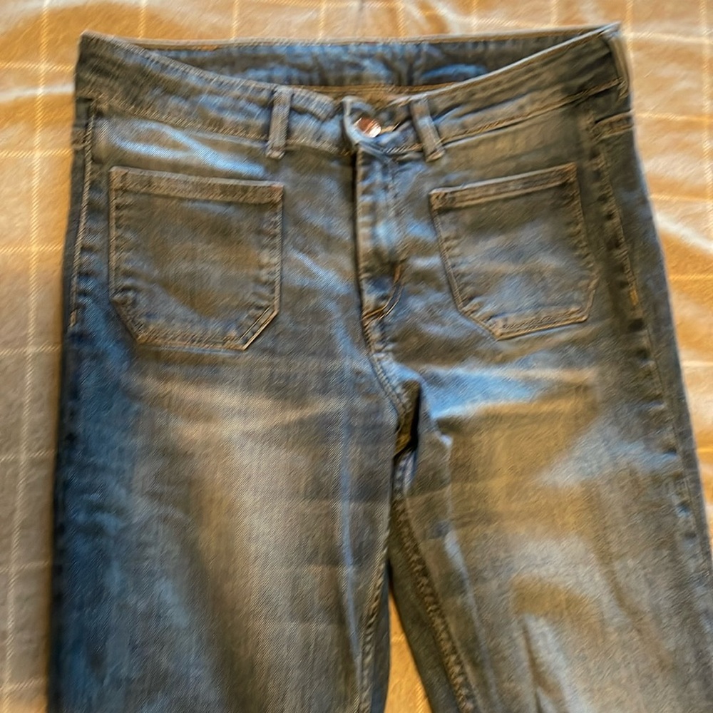 H&M flared jeans. Regular waist height.